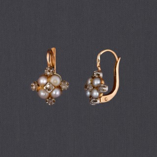 Boucles d'oreille dormeuses perles fines