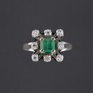 Bague émeraude carrée
